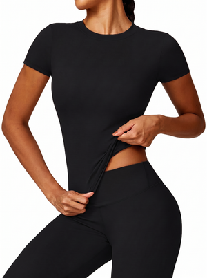 LUVÈRA ACTIVE Fitted Sports Top